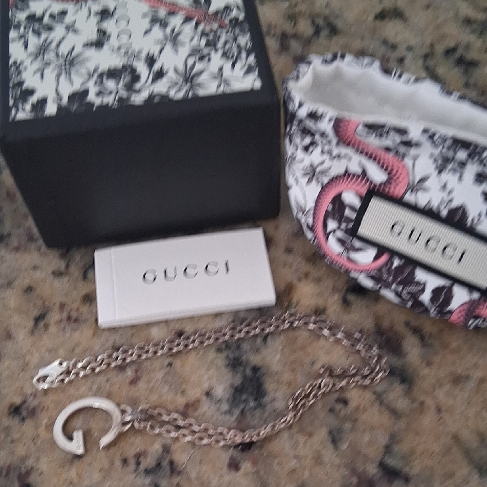 Gucci Silver-Tone G Pendant Necklace